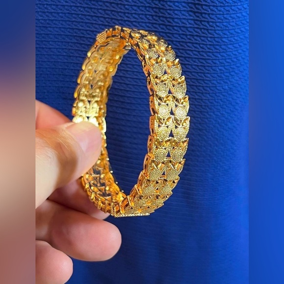 Yangpure Womens 24k Gold plated Bangle Bracelet Clasped Jewelry - Picture 2 of 3